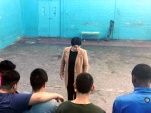 La defensora juvenil Natalia Andrade, conduce la charla ante un grupo de j&oacute;venes internados en el CIP Iquique