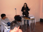 La defensora juvenil expone ante los adolescentes del Centro de Internaci&oacute;n Provisoria.