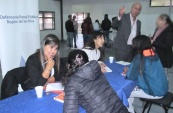 Resolvieron consultas la trabajadora social penitenciaria Vanessa Villarroel, la practicante Violeta Mu&ntilde;oz y el Defensor regional Luis Soto. 