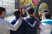 La defensora juvenil de Antofagasta, Paula Bernal junto a los j&oacute;venes internos en el CIP CRC