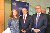 De izq a der: Jueza Marcia Castillo, nuevo Presidente de la Corte de Apelaciones Carlos Gutierrez y el Defensor Regional Renato Gonz&aacute;lez