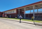 Defensor penal juvenil saliendo del Centro de Internaci&oacute;n Provisoria (CIP) de Maule luego de conversar con 5 j&oacute;venes a los cuales representa