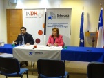 Cristian Figueroa, jefe regional INDH y Gustava Aguilar, Defensora Regional 
