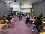 El defensor Patricio Jim&eacute;nez respondi&oacute; las consultas de los estudiantes