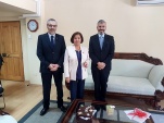 El Director Administrativo, Patricio Gajardo, la Intendenta, Berta Torres y el Defensor Regional, Ra&uacute;l Palma.