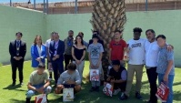 El equipo de la Defensor&iacute;a Regional junto a los j&oacute;venes del CIP CRC y equipo de profesores y profesionales de Sename que trabajan a diario con ellos. 