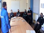 Vista parcial del Defensor Regional de Tarapac&aacute; en su exposici&oacute;n ante gendarmes.