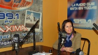 La psic&oacute;loga Golda en entrevista en radio Maxima FM