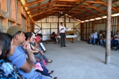 Defensor licitado Jos&eacute; Luis Correa realiza charla en sede de la comunidad Quilaco L&oacute;pez de Curacaut&iacute;n