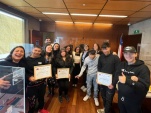 Felices se mostraron los adolescentes egresados y el equipo de seguimiento..