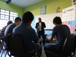 Defensor Juvenil Gabriel Apaza junto a j&oacute;venes del Centro de Internaci&oacute;n Porvisoria de Arica. 