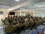Un positivo y variado intercambio de opinones se dio entre la defensora y los carabineros presentes.