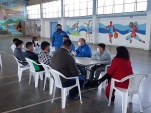 Muy atentos y participativos se mostraron los 7 j&oacute;venes condenados que dialogaron con los defensores penales p&uacute;blicos  