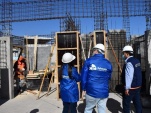 La visita al terreno en donde avanzan las obras de la Defensor&iacute;a Local de Alto Hospicio.