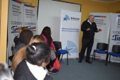 Representantes de diversas comunidades migrantes resolvieron dudas y consultas en materia de defensa penal.
