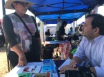 Vecina de Tierras Blancas en Arica resolvi&oacute; sus dudas jur&iacute;dicas junto al defensor Richard Salazar