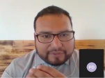 El defensor convers&oacute; con los adolescentes mediante videollamada