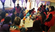 Carla Naranjo y Karina Reyes de la unidad de Defensa Penal Juvenil de la DRMN en Di&aacute;logo Participativo con ni&ntilde;as del CR Mixto Stgo.