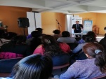 El defensor durante la charla