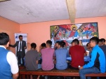 Los j&oacute;venes en Internaci&oacute;n Provisoria escuchan atentamente al defensor juvenil de Tarapac&aacute;.
