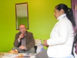 El mate tradicional de la Patagonia hizo fluir el di&aacute;logo entre Fernando Acu&ntilde;a y las tres internas del penal de Coyhaique.