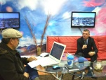 El Defensor Regional de Tarapac&Atilde;&iexcl;, Marco Montero,  frente al conductor de TV Freddy Torres.