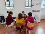 La defensora penal p&uacute;blica Myriam Reyes, escuch&oacute; a las internas y convers&oacute; sobre posibles alternativas de sus causas penales.