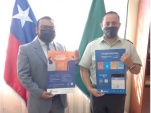El defensor junto al comandante de Gendarmer&iacute;a 