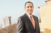el nuevo defensor de migrantes en Antofagasta, Hugo Leon Saavedra