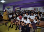 Los estudiantes guardaron una  proverbial concentraci&oacute;n durante la actividad.