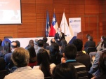 El Defensor Regional de Arica y Parinacota, Claudio G&aacute;lvez, exponiendo en el Balance de Gesti&oacute;n 2015 frente a m&aacute;s de 100 asistentes