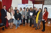 Periodistas y comunicadores sociales junto a la Defensora Patricia Lefever, el Fiscal Jorge Videla, y la magistrada Paulina Z&uacute;&ntilde;iga. 