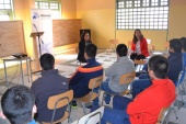 Defesnora Regional B&aacute;rbara Katz y la asistente social Mar&iacute;a Paz Sandoval en cuenta p&uacute;blica participativa en Centro del Sename en Chol Chol
