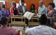 El taller de telar ind&iacute;gena durar&aacute; 3 meses y busca entregar herramientas para la reinsercinn de las internas