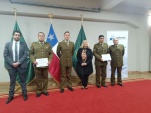 La Defensora Regional (s) Ximena Silva y el defensor Herman Apablaza estuvieron presentes en la ceremonia de egreso del curso.