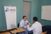 El Defensor Local Jefe de Copiap&oacute;, Eugenio Navarro atiende a imputados del penal de Copiap&oacute;.