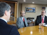 El Defensor Nacional junto al vicepresidente de la Corte IDH y el jefe de Estudios de la Defensor&iacute;a Penal P&uacute;blica.