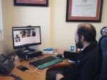 El jefe de Estudios regionales, Rodrigo Flores, supervis&oacute; el proceso a distancia