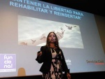 La defensora Ximena Silva, durante su presentaci&oacute;n en el Centro Cultural de La Moneda
