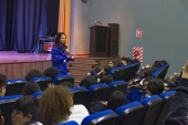 la psic&oacute;loga de la unidad de defensa juvenil Golda Barrientos retom&oacute; las charlas a liceos y colegios