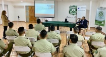 La jefa de Estudios y el defensor local jefe de Copiap&oacute;, capacitan a 63 carabineros de las distintas provincias de Atacama. 