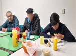 Los j&oacute;venes infractores de ley compartieron un momento de di&aacute;logo con el defensor Didier Torres.