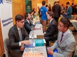 Numerosas consultas recibieron los profesionales,de la Defensor&iacute;a en feria laboral universitaria.