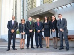 El equipo de defensores p&uacute;blicos que participa en el juicio oral del Caso Muebles, aparece, junto al Defensor Regional de Tarapac&aacute;, en el primer reces