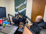 Craig fue el principal entrevistado en el programa que llega a auditores de Talca y comunas vecinas de la capital regional.