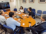 Patricia Goicoechea, experta de EUROsociAL+ (al centro), se reuni&oacute; con el Defensor Nacional, Andr&eacute;s Mahnke y parte de sus colaboradores.