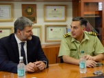 Durante el encuentro, el Defensor Nacional y el general director de Carabineros analizaron distintas formas de colaboraci&oacute;n mutua.