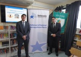 A la izquierda el defensor juvenil Cristian Esquivel junto al postulante de derecho Vicente Moya.