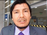 El defensor penal p&uacute;blico Claudio Rojas Piro a la salida de la audiencia de juicio oral.