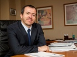 El Defensor Regional de Arica y Parinacota, Claudio G&aacute;lvez Giordano.